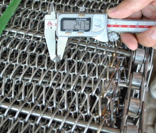 Latest company news about băng tải cân bằng có và không có chuỗi gửi đến Indonesia