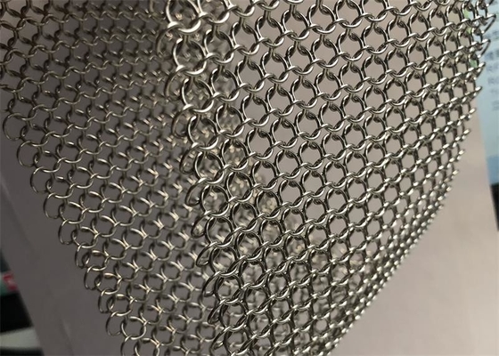 Giá tốt. Lưới thép không gỉ 3,81mm 7mm Lưới Chainmail cho rèm cửa Bộ đồ bảo hộ trực tuyến