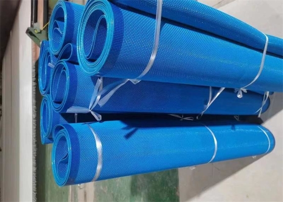 Giá tốt. Đai lưới Polyester Monofilament chống mài mòn Dệt trơn 940N / Cm-1200N / Cm trực tuyến