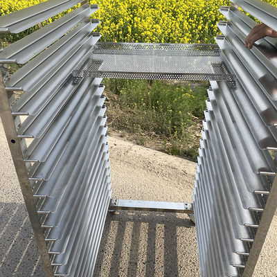 Giá tốt. Nhà bếp thương mại 26 khay Thép không gỉ Nhà hàng bánh mỳ Thang làm mát Xe bán đồ ăn trực tuyến