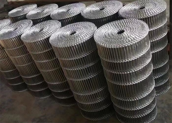 Giá tốt. Băng tải dây lưới dạng thang phẳng Flex để chế biến thực phẩm trực tuyến